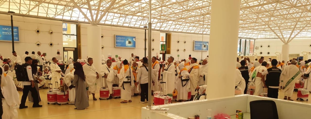Kloter 9 di bandara Jeddah, siang Jumat (7/6)