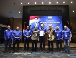 AHY Serahkan Rekomendasi untuk Syafriadi Oyon –  Hamzah Sulaiman 