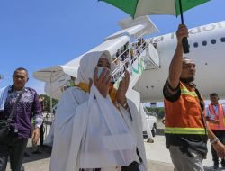 Penumpang Angkutan Udara dan Laut di Aceh Turun pada April 2026