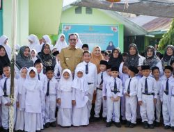 Pj Bupati Aceh Selatan Bersama Bunda Paud Kunjungi Min 14 Tapaktuan