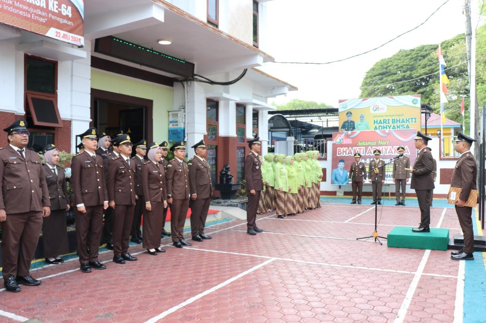 upacara peringatan Hari Bhakti Adhyaksa Ke-64 di halaman kantor Kejaksaan Negeri Sabang