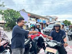 Sambut HUT Ke-79 Kemerdekaan RI, PUSDA Bagikan Ratusan Bendera