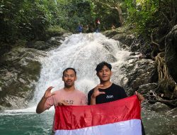 Duta Wisata kibarkan Bendera di Destinasi Wisata Aceh selatan