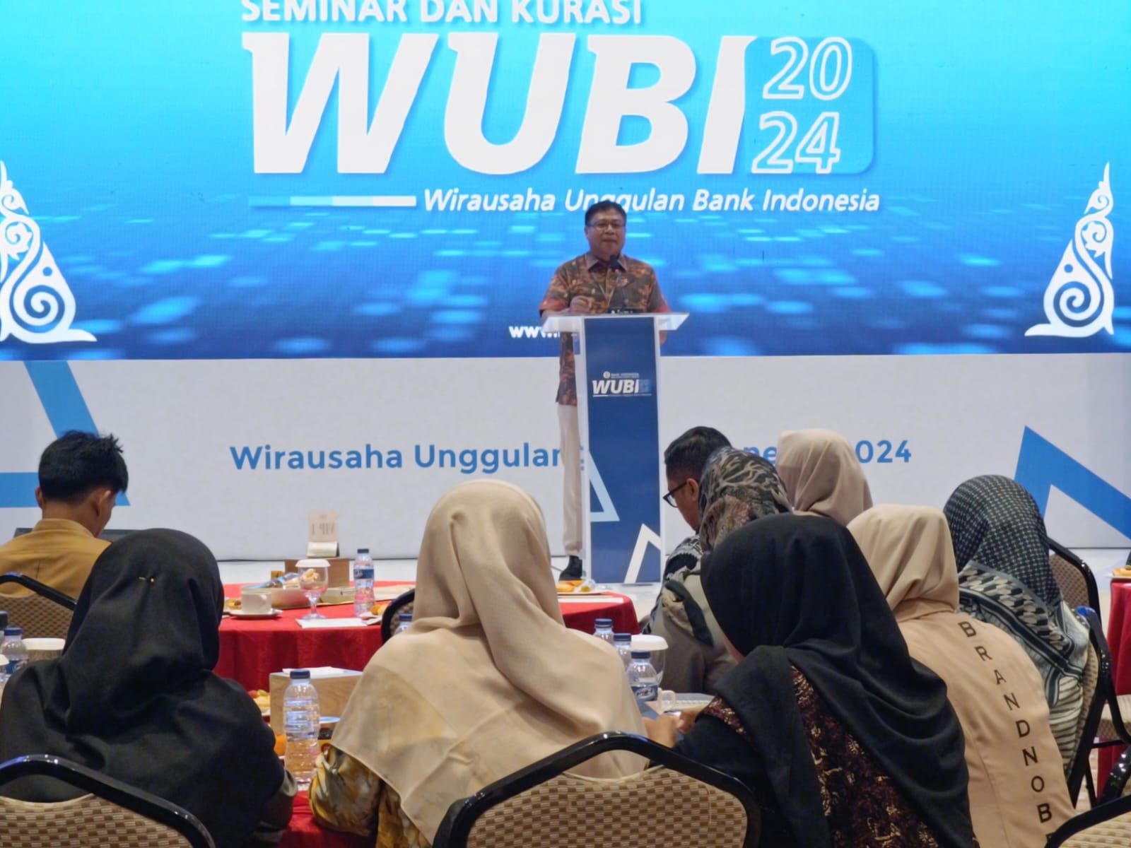 embukaan seminar dan diskusi Wirausaha Unggul Bank Indonesia (WUBI) di Aula Hotel Ayani, Banda Aceh, Senin 12 Agustus 2024.