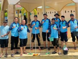 Sambut Atlet PON XXI Di Aceh Timur, BKPRMI Bersihkan Masjid Agung Idi