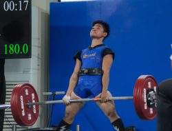Widari Catat Hattrick Medali Emas Angkat Berat untuk Tiga Edisi PON