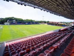 SHB Perbaikan Rumput, Persiraja Jamu PSMS di Stadion H. Dimurthala