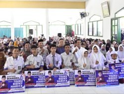 Dilantik Jadi Menteri, Teuku Riefky Tetap Komit Salurkan Beasiswa PIP di Aceh
