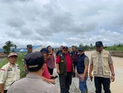 Hari Pertama Bertugas di Agara,  Pj Bupati Aceh Tenggara Tinjau Sejumlah Titik Lokasi Banjir