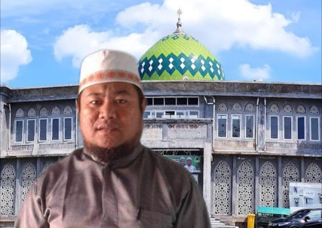 Khatib Ustadz Rustandi Qomaruddin