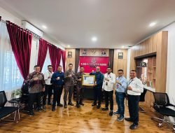 YARA Serahkan Penghargaan Kepada Kajari, Kapolres, Hingga Bupati Bireuen