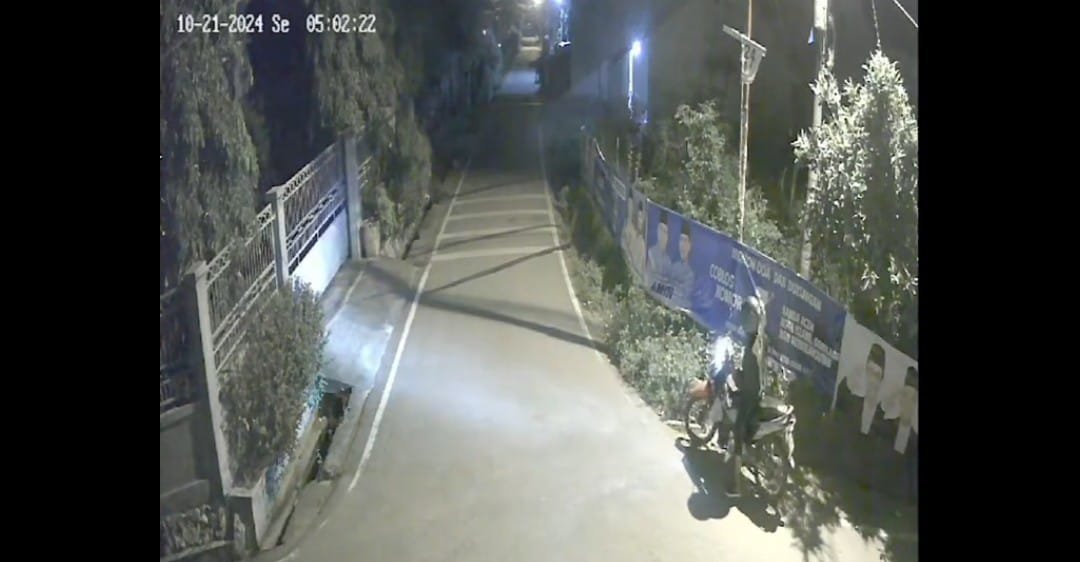 Spanduk Calon Wali Kota dan Wakil Wali Kota Banda Aceh, Aminullah Usman - Isnaini dirusak oleh orang tak dikenal (OTK).