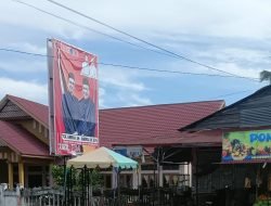 APK Paslon Bupati Aceh Selatan Masih Terpasang di Depan Kantor Pemerintahan, Ada Apa Dengan Panwaslih?