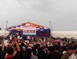 Membludak, Puluhan Ribu Massa Padati Kampanye Perdana Pasangan Idaman