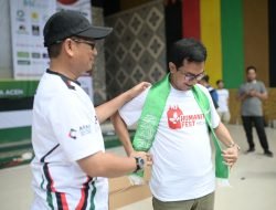 Ketua DPRK Banda Aceh Tebus Syal Pemberian Mantan PM Palestina