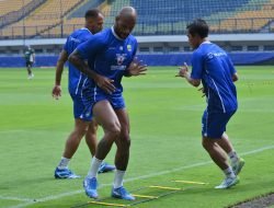Dua Penyerang Persib Masih Diragukan Tampil Lawan PSM Makassar
