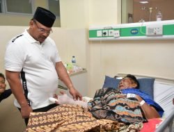 Pj Gubernur Safrizal Pantau Pelayanan RSUDZA & Besuk Wartawan Korban Tabrak Lari