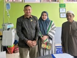 Anggota DPRA Dapil 9 Fraksi PKB Dony Arega Rajes, Jenguk Pasien Kanker di RSUZA