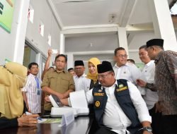 Pj Gubernur Safrizal Tinjau Pemeriksaan Kesehatan Gratis di Pidie Jaya