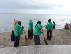 Sampah Menumpuk di Kota Sabang, Dema STIS AL-AZIZIYAH SABANG kembali laksanakan Aksi Bakti Sosial