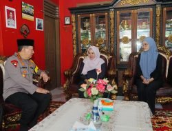 Momen Hangat Kapolri Kunjungi Keluarga AKP Anumerta Lusiyanto, Ungkap Dukacita Mendalam