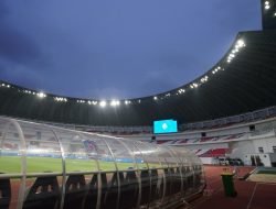 PSS Sleman Menjamu Persis Solo Di Stadion Jatidiri Semarang