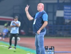 Pelatih Persib Pulang Kampung Ke Kroasia