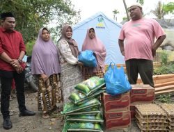 Istri Wagub Aceh Serahkan Bantuan untuk Korban Kebakaran Rumah di Bireuen