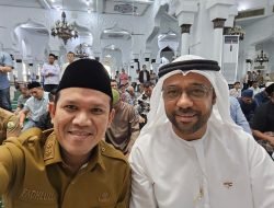 Dubes UEA dan Wagub Aceh Shalat Bersama di Masjid Raya Baiturrahman