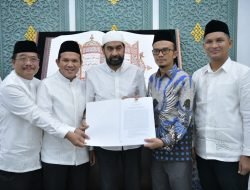 Mualem Lauching Instruksi Gubernur untuk Wajibkan ASN dan Masyarakat Salat Fardhu Berjamaah