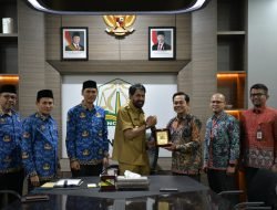 Gubernur Terima Kunjungan Silaturahmi Kepala OJK Aceh