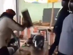 Viral Razia Warung saat Puasa, Meja Digebrak dan Gelas Dilempar