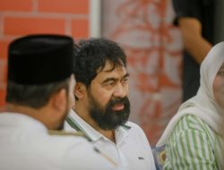 Tiba di Aceh, Mualem Disambut Bupati Al-Farlaky