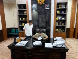 Mualem Tiba di Banda Aceh, Langsung Bekerja Hingga Larut Malam