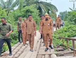 Bupati Al-Farlaky Coret Anggaran Mobil Dinas, Alihkan Bangun Jembatan di Pantebidari