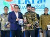 Kembangkan Petani Kakao Kreatif, Bupati Aceh Timur Terima Serambi Ekraf Awards 2025