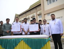 Mualem Serahkan Aset RS Regional Aceh Tengah