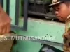 Lurah di Medan Didorong Warga sampai Tercebur Parit