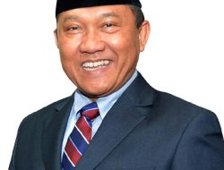 Pusat Tunjuk Mayjen TNI (Purn) Soedarmo Ketua Caretaker KONI Aceh