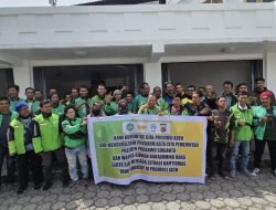 Polda Aceh Salurkan Bantuan Beras untuk Komunitas Ojol