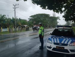 Satlantas Polres Aceh Jaya Imbau Pengguna Jalan Waspadai Hujan Lebat dan Genangan Air