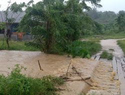 Banjir Rendam Gampong Gajah Meuntah, Satu Jembatan Hanyut Terbawa Arus