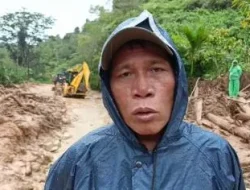 Rombongan Mobil Bupati Tapteng Masinton Pasaribu Tertimpa Longsor