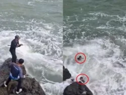 Viral! Dua Pemancing Hilang Dihantam Ombak