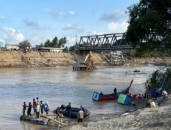 Pemerintah Sediakan 150 Life Jacket untuk Boat Penyeberangan Kutablang