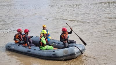 Tim SAR Gabungan dan PT Mifa Lakukan Penyisiran Korban Banjir di Bireuen