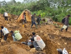 Posko Kesehatan Mendesak di Jalur Kem–Gunung Salak