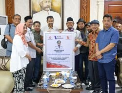 Gubernur Aceh Mualem Terima Bantuan Kemanusiaan dari Perusahaan Multinasional