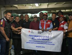 Wakil Gubernur Aceh Terima Bantuan Kemanusiaan PMI di Pelabuhan Krueng Geukuh Aceh Utara