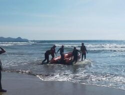Mandi di Pantai Leupung, Remaja 17 Tahun Hilang Terseret Arus